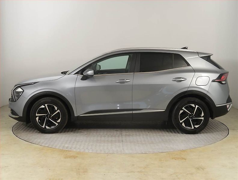 Kia Sportage (2022) 1.6 T-GDI - fotka 3 z 19
