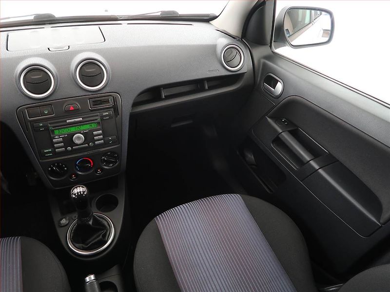 Ford Fusion (2010) 1.4, nová STK, Tažné - fotka 8 z 14