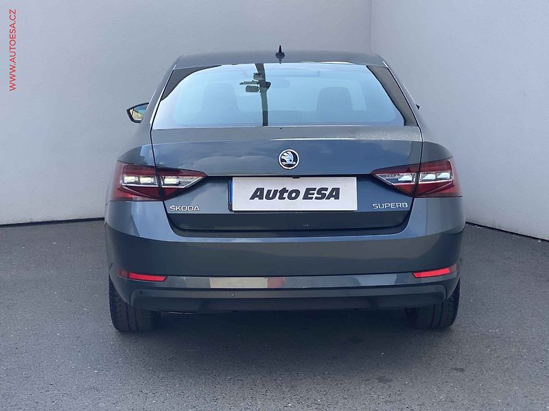 Škoda Superb (2016) 2.0TDI, ČR, Kamera, kůže - fotka 5 z 20