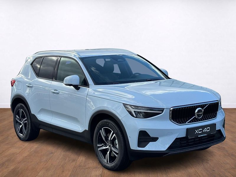 Volvo XC40 (2026) CORE B3, 360°, FULL LED - fotka 5 z 19
