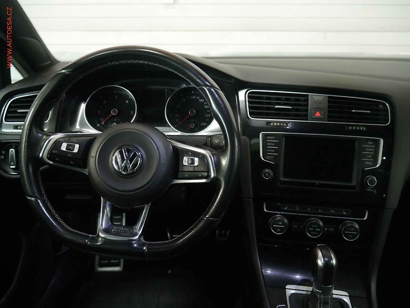 Volkswagen Golf (2016) 2.0TDi, GTD, DSG, bixenon - fotka 11 z 21