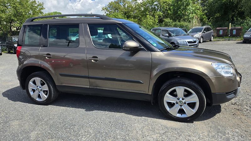 Škoda Yeti 2.0TDI ELEGANCE  4x4  - fotka 7 z 46