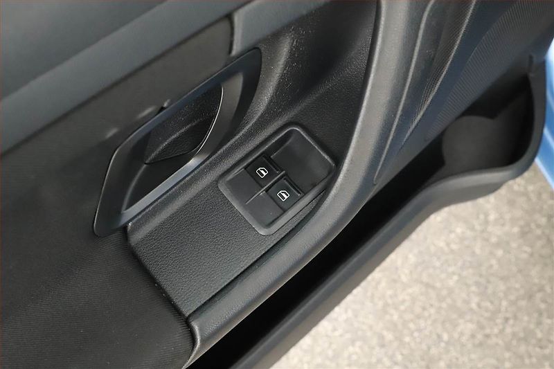 Škoda Fabia (2013) Ambition 1.2 TSI, Serv.kniha - fotka 10 z 12