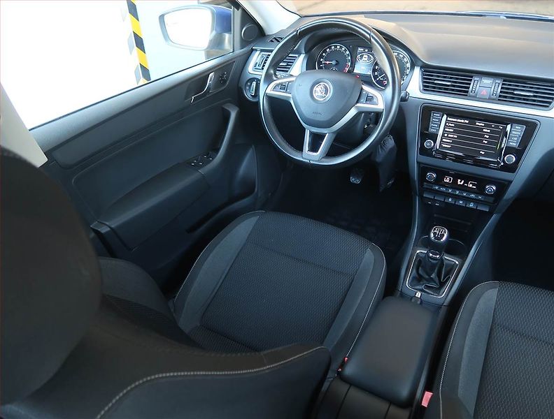 Škoda Rapid (2016) Spaceback 1.4 TDI, Navi - fotka 7 z 17