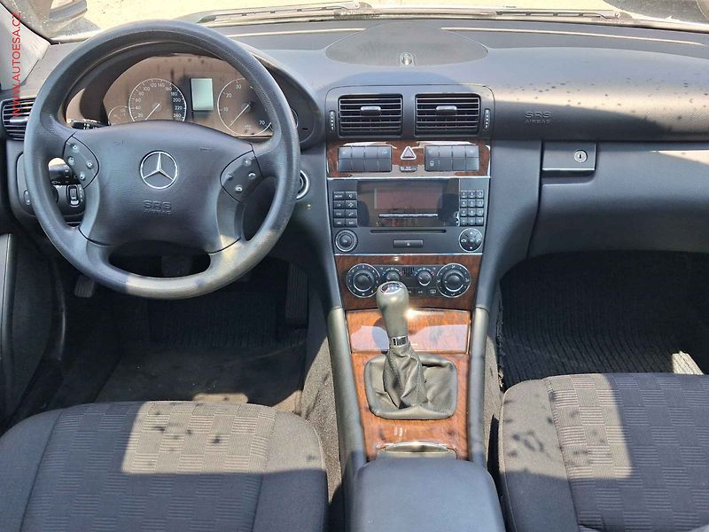 Mercedes-Benz Třídy C (2007) 1.8i, Panorama, AC - fotka 8 z 24