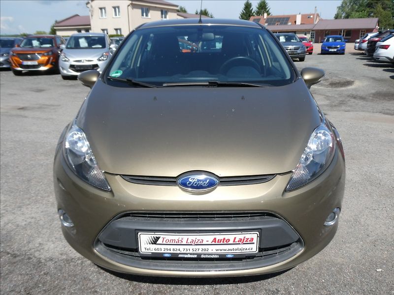 Ford Fiesta 1,2 i 60kW 2x kola, klima - fotka 2 z 30