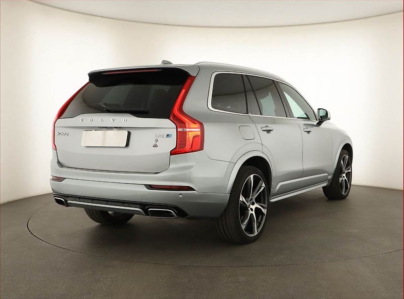 Volvo XC90 (2018) R-Design D5 AWD Polestar - fotka 5 z 18
