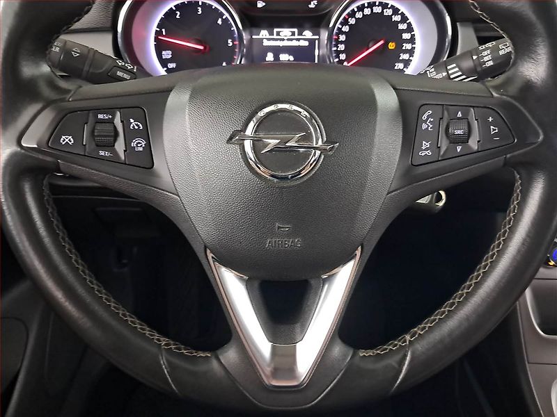 Opel Astra (2017) 1.6 CDTI, Navi, Tempomat - fotka 15 z 19