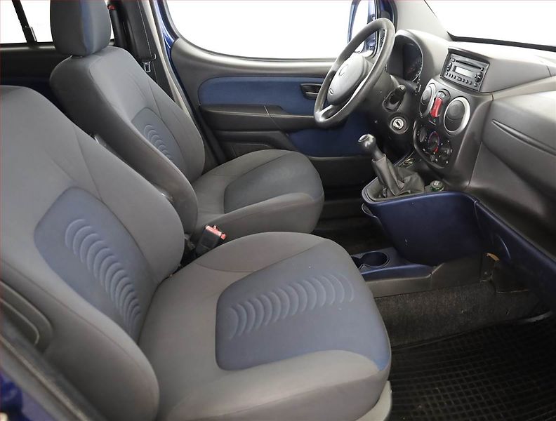 Fiat Dobló (2009) 1.9 JTD, 5Míst - fotka 7 z 12