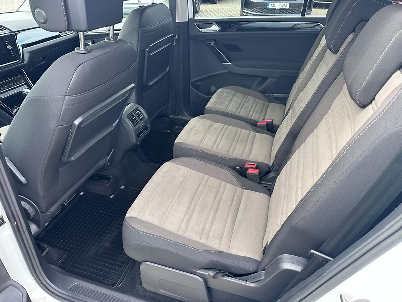 Volkswagen Touran 2.0 TDI 110kW DSG Highline - fotka 15 z 16