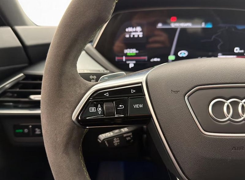Audi e-tron GT Quattro HuD 360k Matrix Pano. - fotka 16 z 36