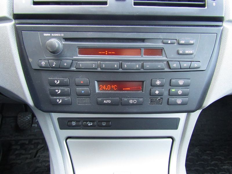 BMW X3 (2006) 2.0d 110kW 4x4 - fotka 33 z 41
