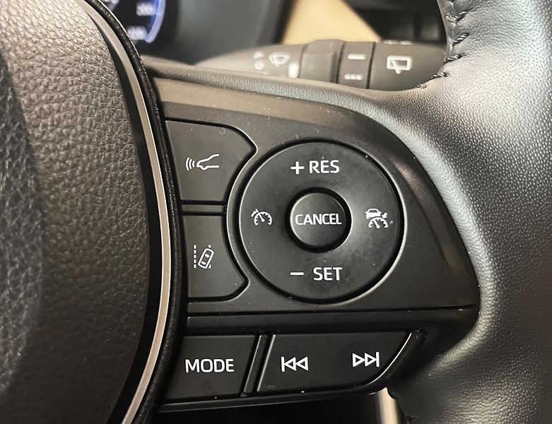Toyota RAV4 2.5 Hybrid Executive e-CVT, ČR - fotka 17 z 30