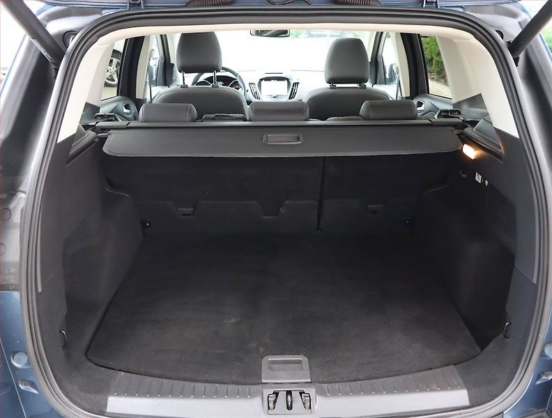 Ford Kuga (2019) 2.0 TDCi, 4X4, Automat, Kůže - fotka 14 z 25