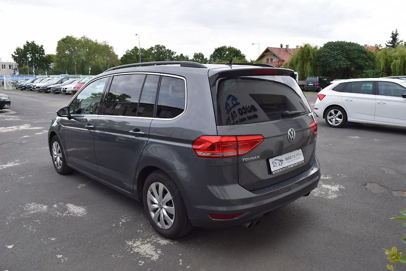 Volkswagen Touran (2017) 1.4TSI 110kw 7MÍST CLBMT APP  - fotka 11 z 46