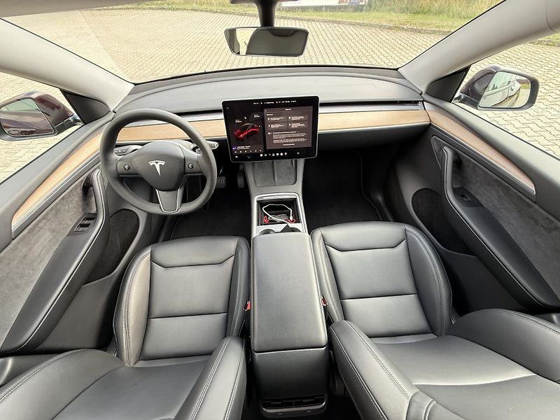 Tesla Model Y Long Range DUAL tažné - fotka 9 z 13