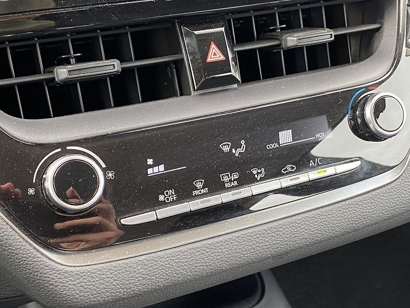 Toyota Corolla 1.5i, ČR, Active, záruka - fotka 12 z 15