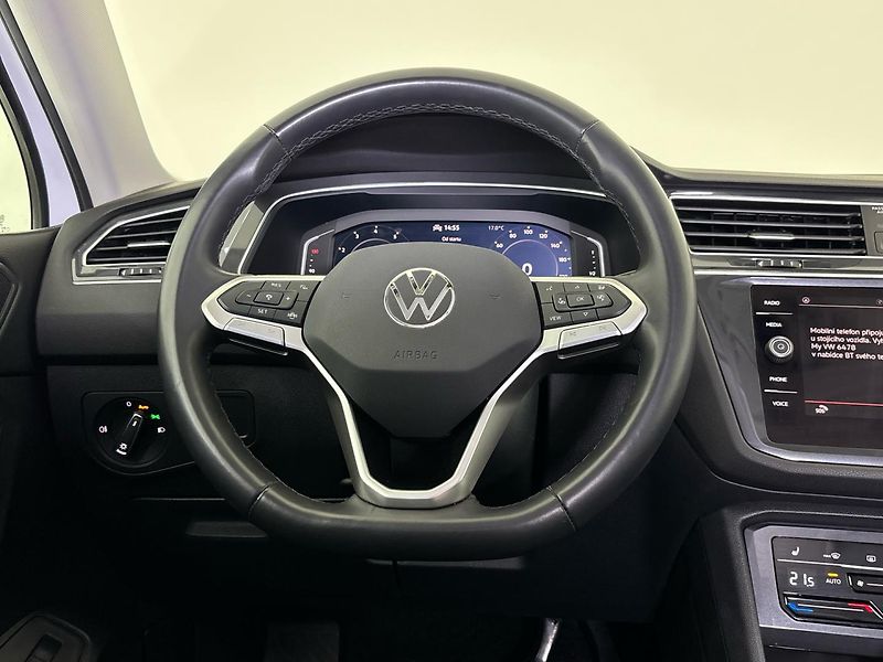 Volkswagen Tiguan Life DSG - fotka 18 z 30