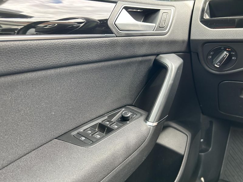 Volkswagen Touran (2021) 2.0 TDi 110KW DSG  - fotka 28 z 31
