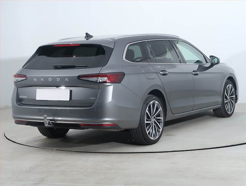 Škoda Superb (2025) 2.0 TSI - fotka 5 z 28