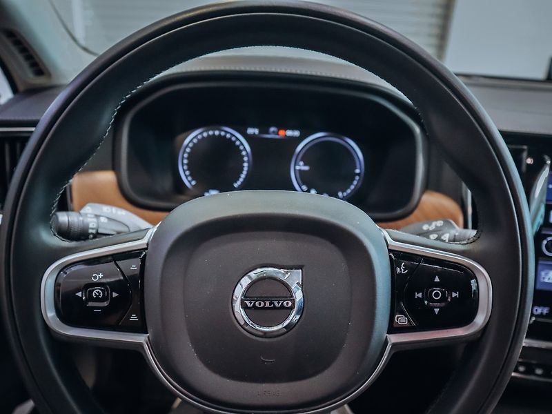 Volvo V90 2.0 T8 AWD - Inscription TOP - fotka 19 z 29