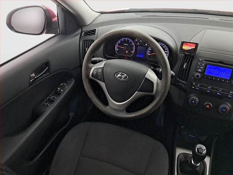 Hyundai i30 (2012) 1.6 CVVT, LPG, po STK, Tažné - fotka 7 z 15