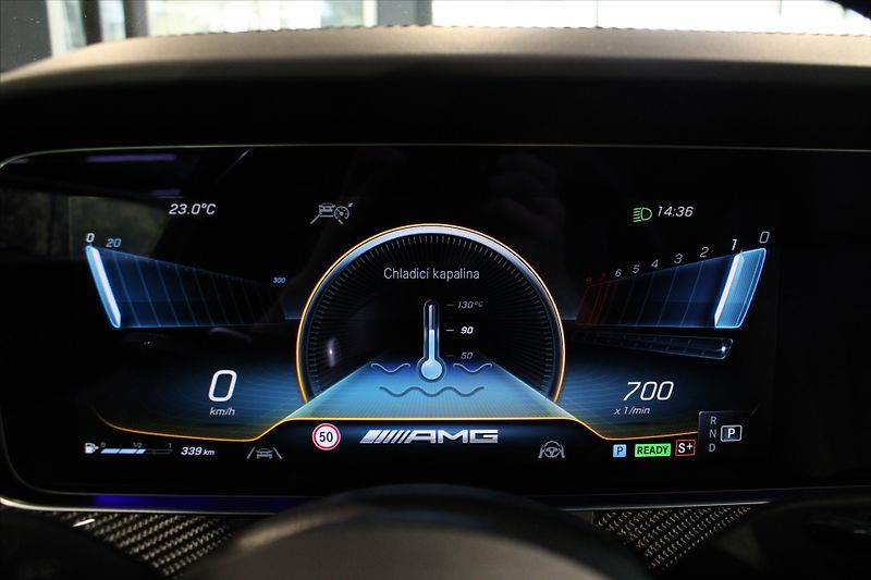 Mercedes-Benz Třídy E 53 AMG 4MATIC+ ACC/Pano/Masáže - fotka 17 z 39