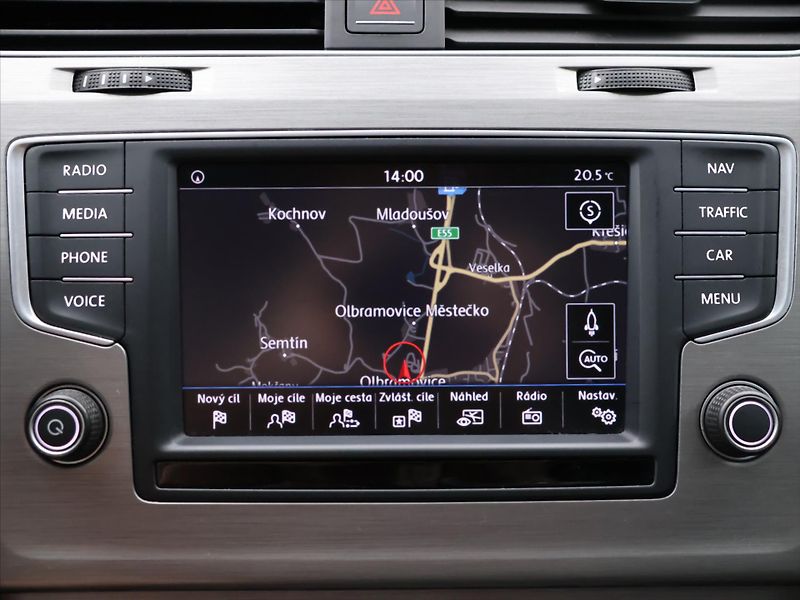 Volkswagen Golf 2.0 TDI 110kW Comfortline - fotka 20 z 30