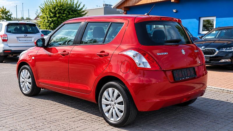 Suzuki Swift (2013) 1.2 16v 4x4  - fotka 4 z 35
