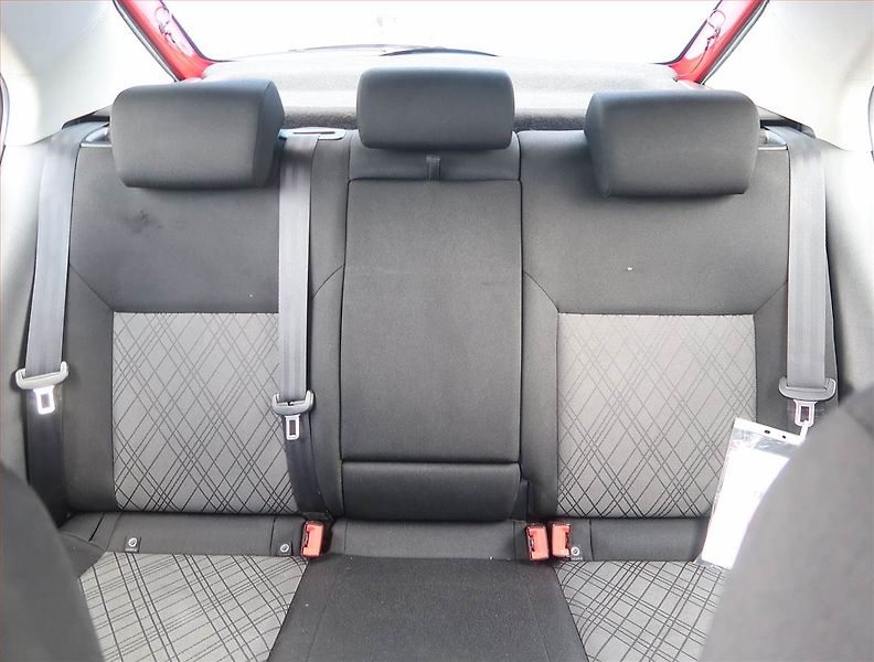 Seat Toledo (2015) 1.2 TSI, Serv.kniha - fotka 10 z 17