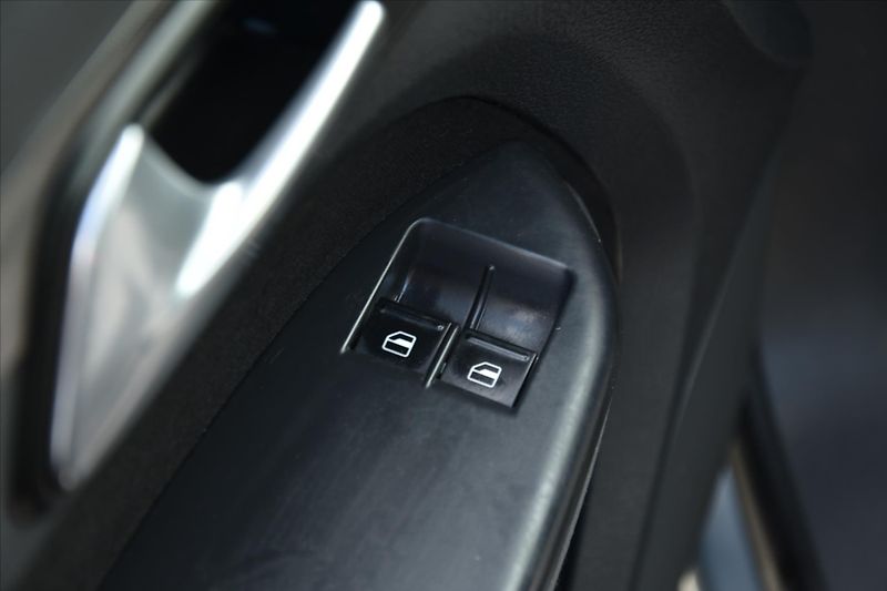 Volkswagen Touran 1.9TDI 77kW COMFORTLINE ČR - fotka 21 z 21