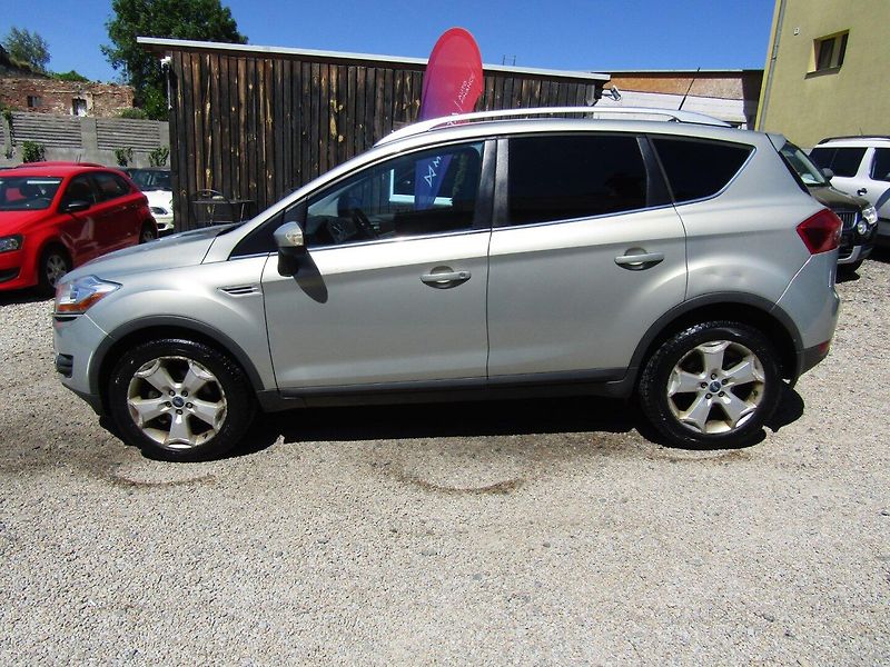 Ford Kuga (2009) 2.0 TDCi 100kW - fotka 3 z 36