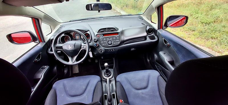 Honda Jazz 1.2 VTEC 66 kw - fotka 21 z 42