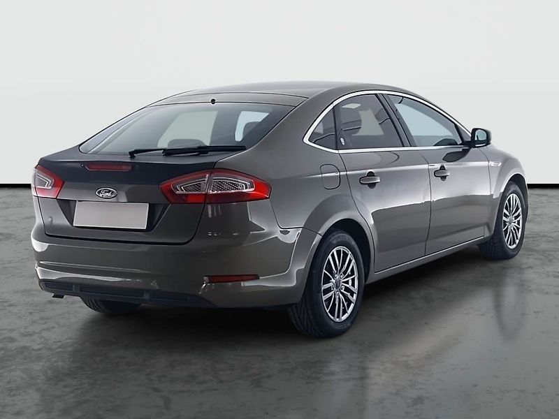 Ford Mondeo (2010) 2.0 TDCi, Automat, Tažné - fotka 5 z 20