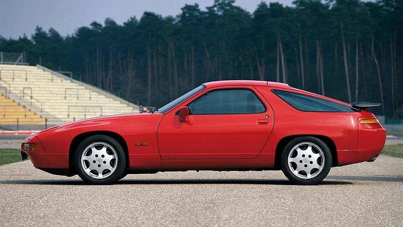 Porsche 928 GTS.
