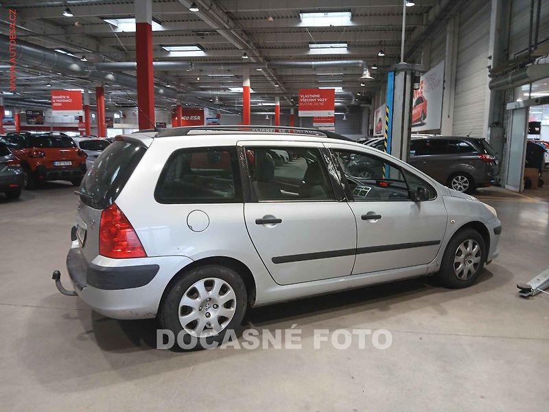 Peugeot 307 (2006) 1.6 HDI, AC, tažné - fotka 2 z 3