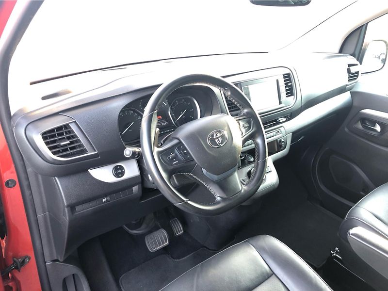 Toyota ProAce 2.0D4-D VIP AT L1 - fotka 5 z 29