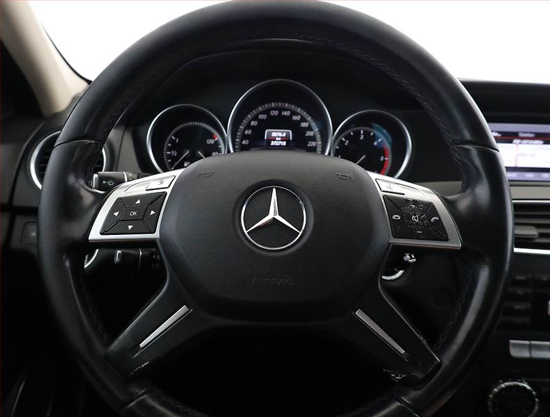 Mercedes-Benz Třídy C (2012) C 200 CDI, Automat, Xenony - fotka 8 z 19