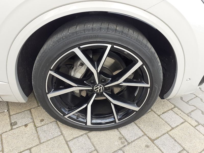 Volkswagen Touareg (2023) 3.0 V 6 TDi R-Line - fotka 42 z 50