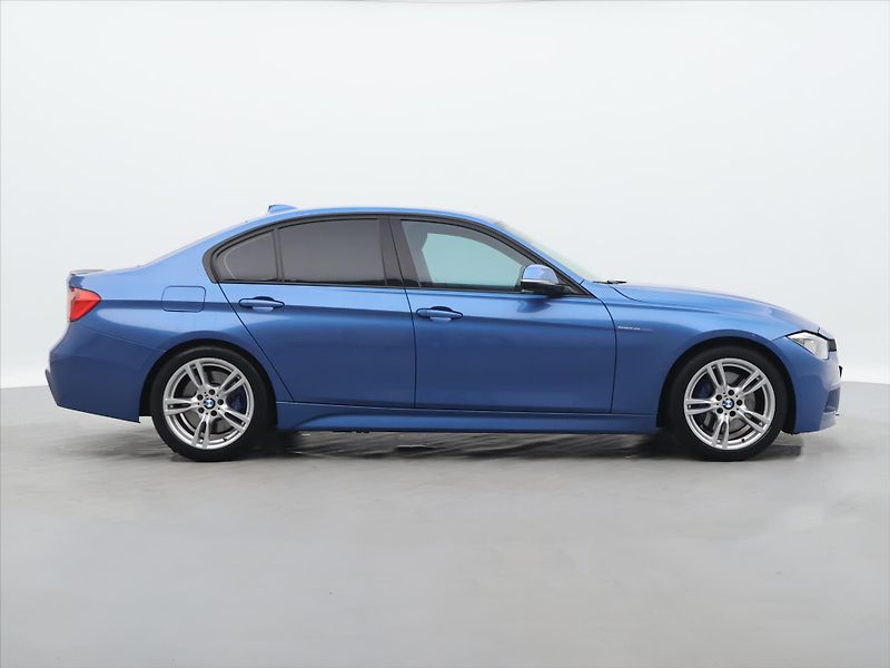 BMW Řada 3 2,0 320d 135 kW CZ M Paket - fotka 8 z 29