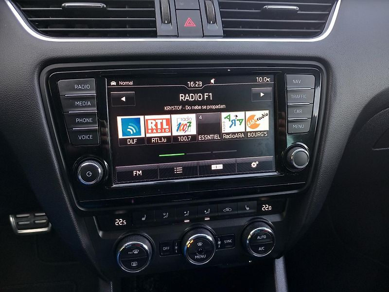 Škoda Octavia (2016) 2,0TDi 135kw RS 4x4  DSG NAVI  - fotka 31 z 48