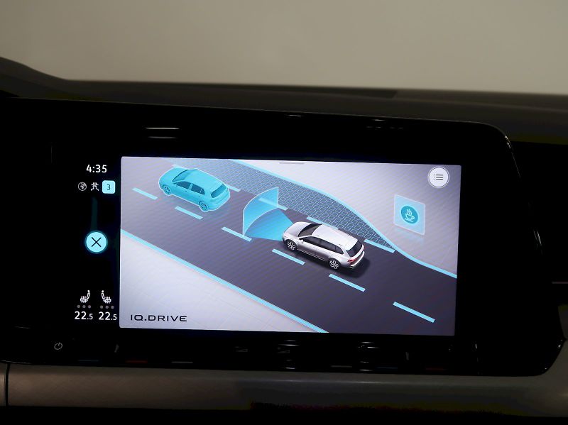 Volkswagen Golf (2022) LIFE VARIANT 1,5TSI 96KW LED A - fotka 25 z 37