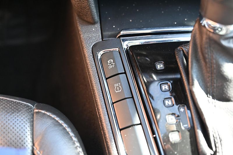 Škoda Superb 2.0TDI 125KW DSG Rezervace - fotka 16 z 56