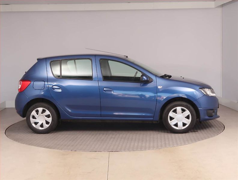 Dacia Sandero (2014) Arctica 1.2 16V - fotka 6 z 14