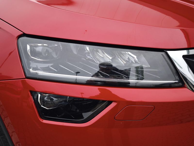 Škoda Karoq 2018 ČR 1.0TSI 85kW - fotka 20 z 30