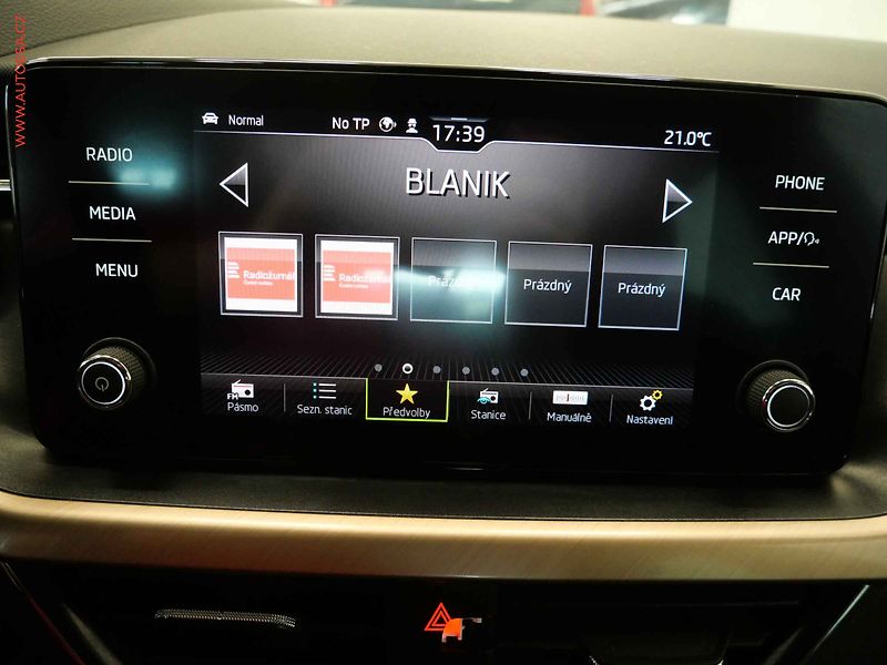 Škoda Scala (2019) 1.6 TDI, ČR, LED, park. - fotka 18 z 22