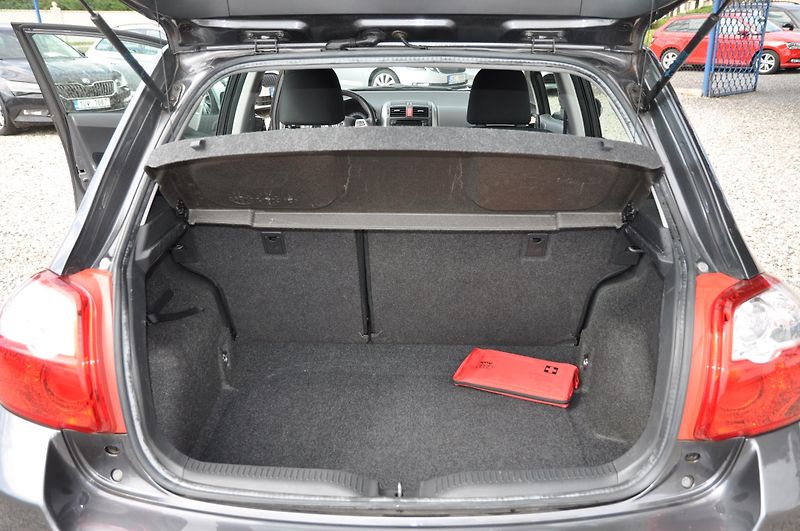 Toyota Auris 1.6 Valvematic 97kW - fotka 8 z 12