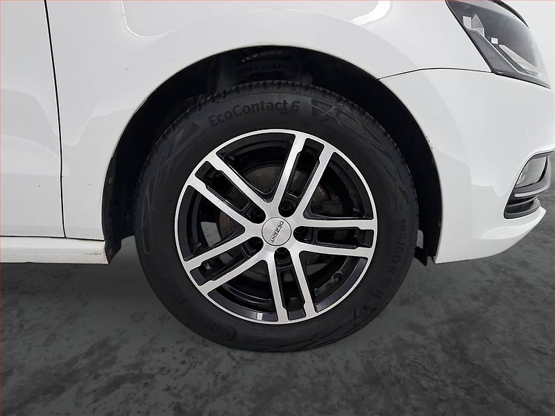 Volkswagen Polo (2014) Comfortline 1.2 TSI - fotka 14 z 15