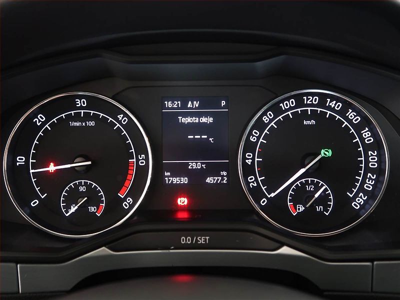 Škoda Superb (2018) Ambition Plus 2.0 TDI, Automat - fotka 11 z 14