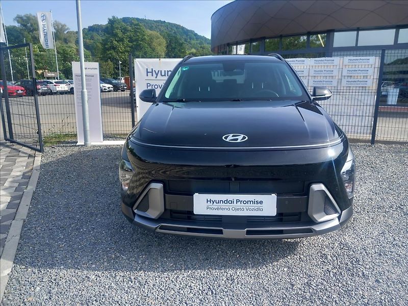 Hyundai Kona 1,6 T-GDI SMART DCT 4x4 TECHN. - fotka 2 z 23